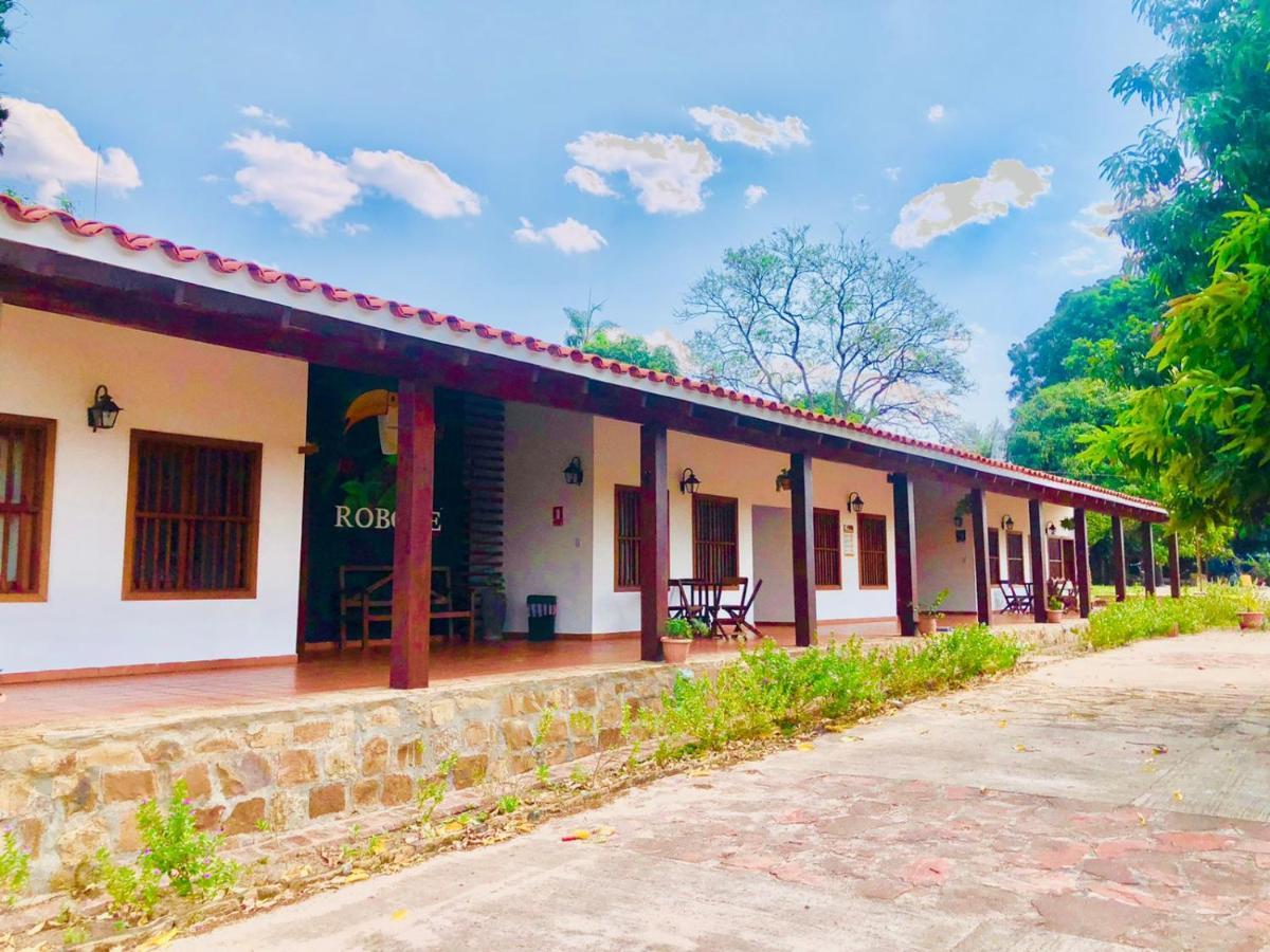 Hotel Mami Vilma Robore Luaran gambar